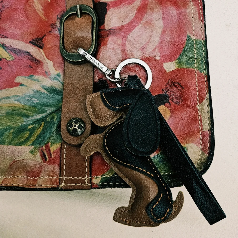 NWOT Steve Madden Genuin Leather Dachshund Purse Charm Keychain Black Tan - Picture 12 of 14